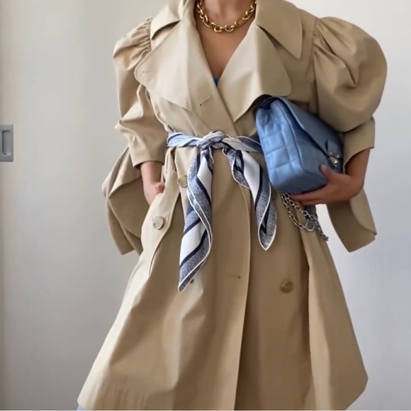 🦋 RARE Dior 90 Square Scarf - 34” x 34” - Picture 9 of 12